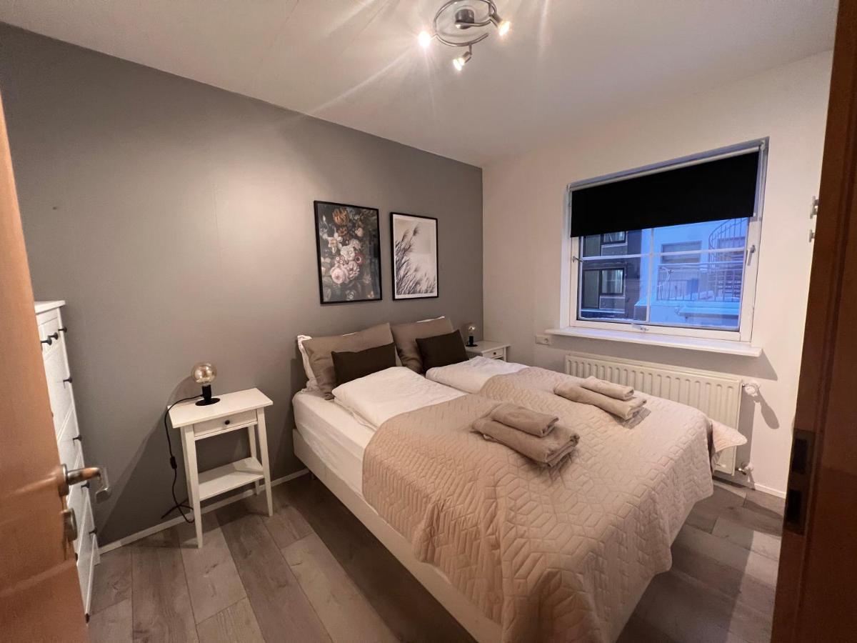 Downtown North Apartment Акурейри Екстериор снимка